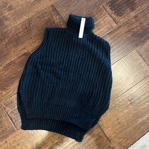 Brand new, trending boutique sweater!!